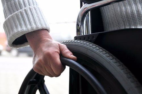 viêm khớp háng gây rối loạn chức năng vận động 4 cách chữa bệnh viêm đau khớp háng được xem là tốt nhất hiện nay