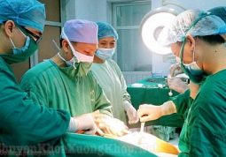 Ai đã từng thay khớp háng nhân tạo ở bệnh viện Việt Đức chưa ?