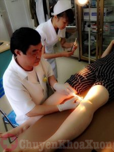 Khi nào nên chọc hút dịch khớp gối - cách phòng tránh biến chứng