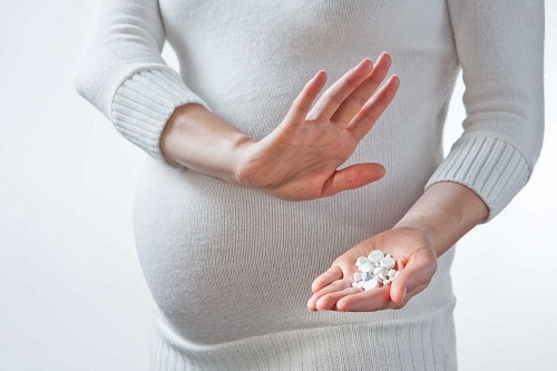Dùng thuốc khớp khi đang mang thai và những điều lưu ý