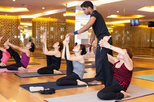 Mắc bệnh thoái hóa khớp gối có nên tập yoga hay không?