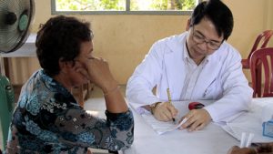 Liệu pháp châm cứu trị đau mỏi vai gáy, có nên hay không?