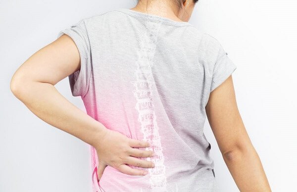 Đau dây thần kinh liên sườn gây ra đau thắt lưng và những cơn đau lan