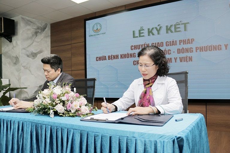 Buổi lễ ký kết hợp tác Nhất Nam y viện và Đông phương Y pháp được diễn ra suôn sẻ và thành công Buổi lễ ký kết hợp tác Nhất Nam y viện và Đông phương Y pháp được diễn ra suôn sẻ và thành công
